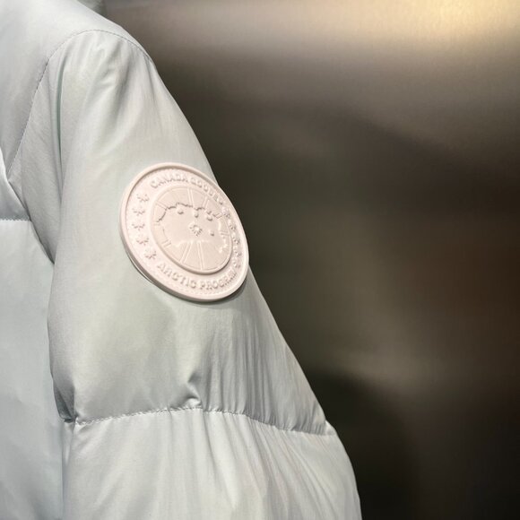 Canada Goose Light Blue Down Jacket – Authentic, Excellent Condition - Picture 5 of 13